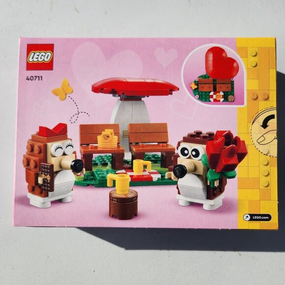 NEW LEGO Hedgehog Picnic Date 40711 Building Toy Animal Figures Playset Toys and - Picture 1 of 16